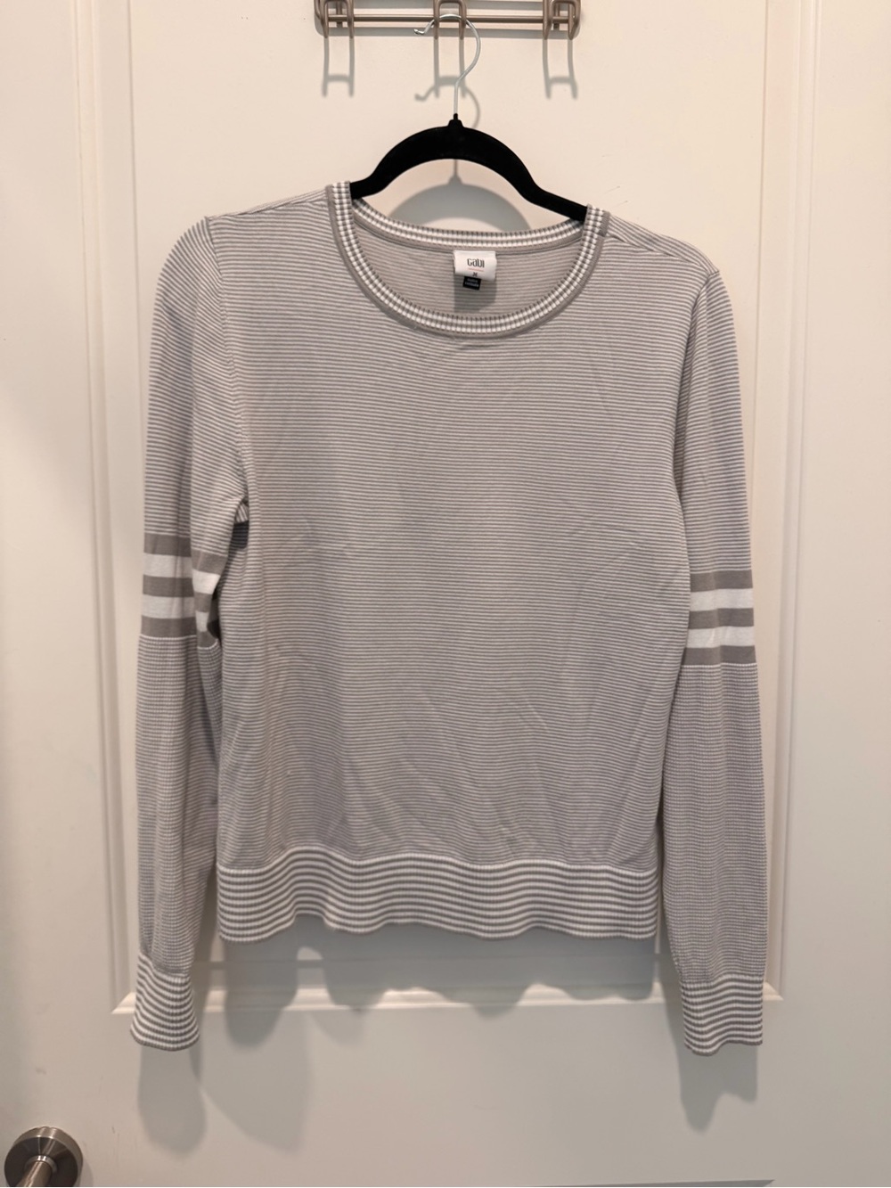 Cabi Light Gray Striped
Charlie Pullover Sweater
Size M